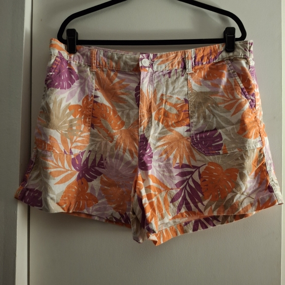 Basic Editions Women's Orange and Purple Floral Linen Bermuda Shorts - Picture 1 of 8